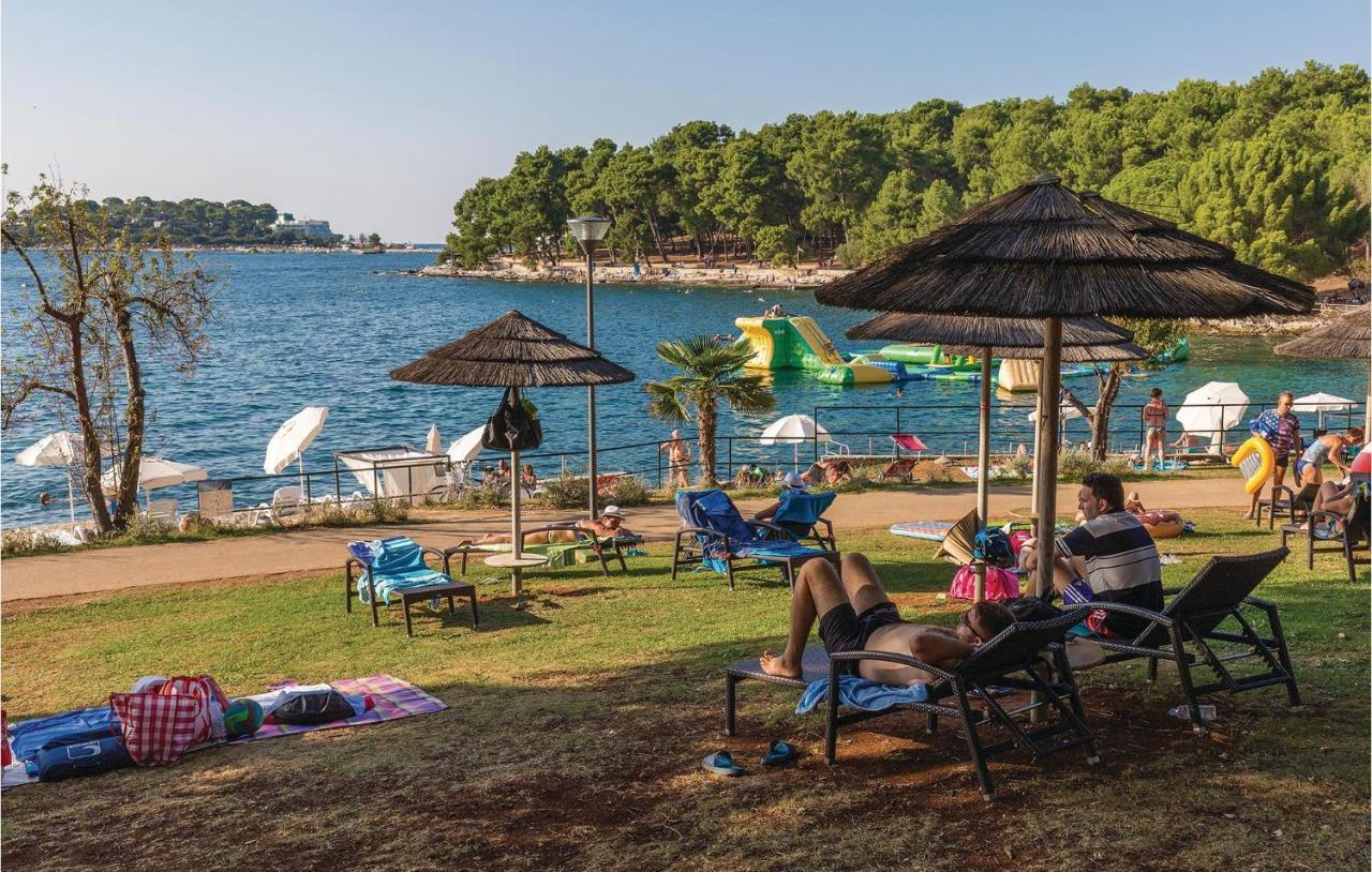 Cozy Apartment In Porec With Wifi Luaran gambar