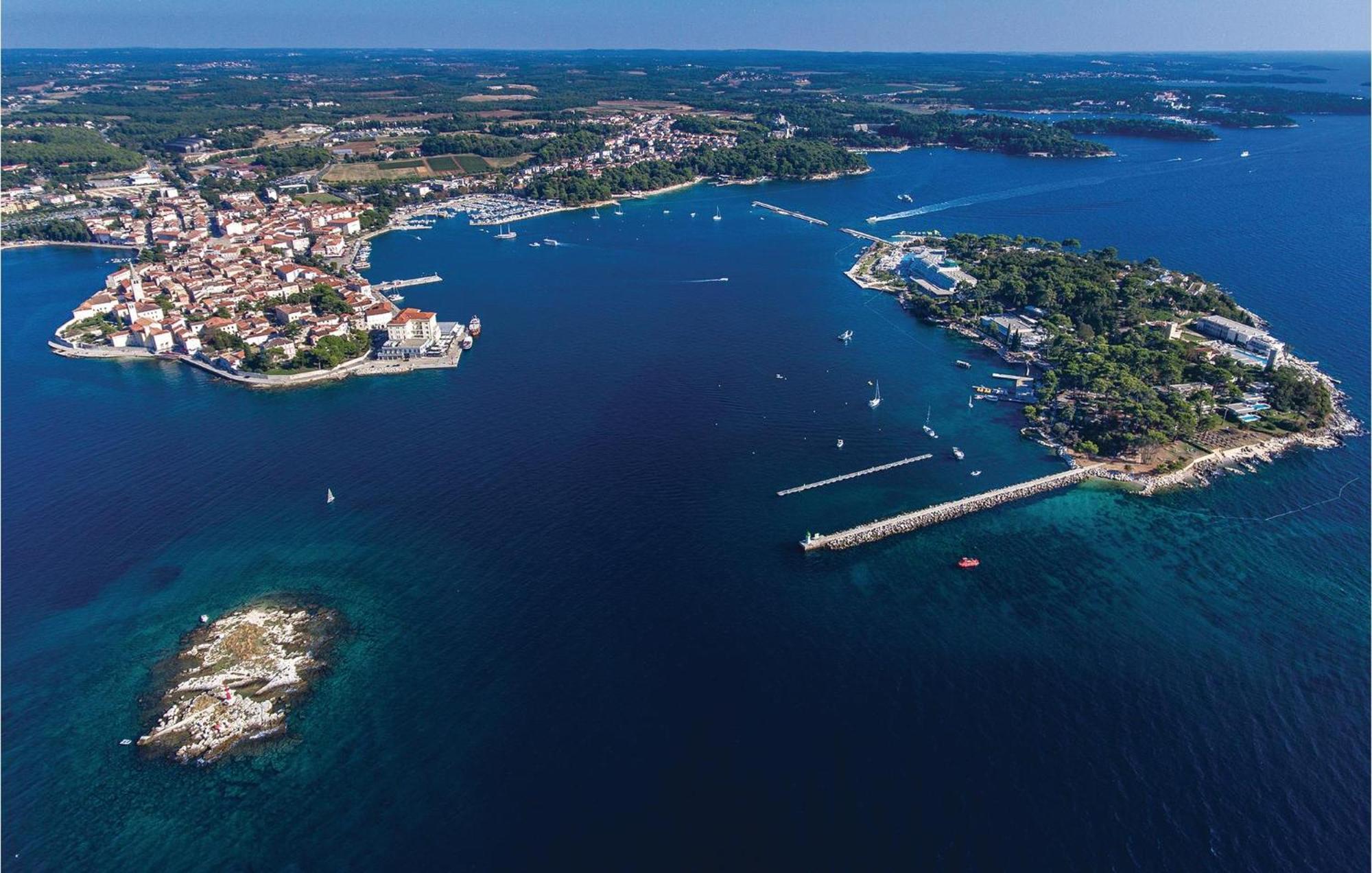 Cozy Apartment In Porec With Wifi Luaran gambar