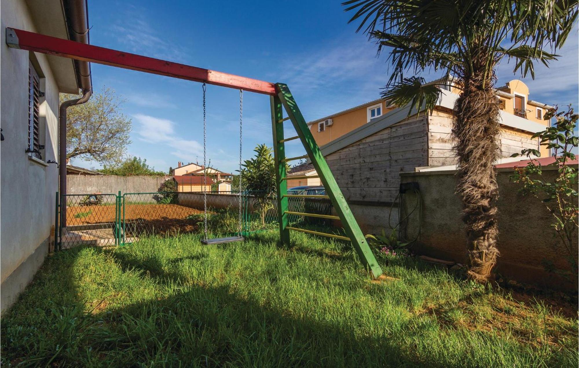 Cozy Apartment In Porec With Wifi Luaran gambar