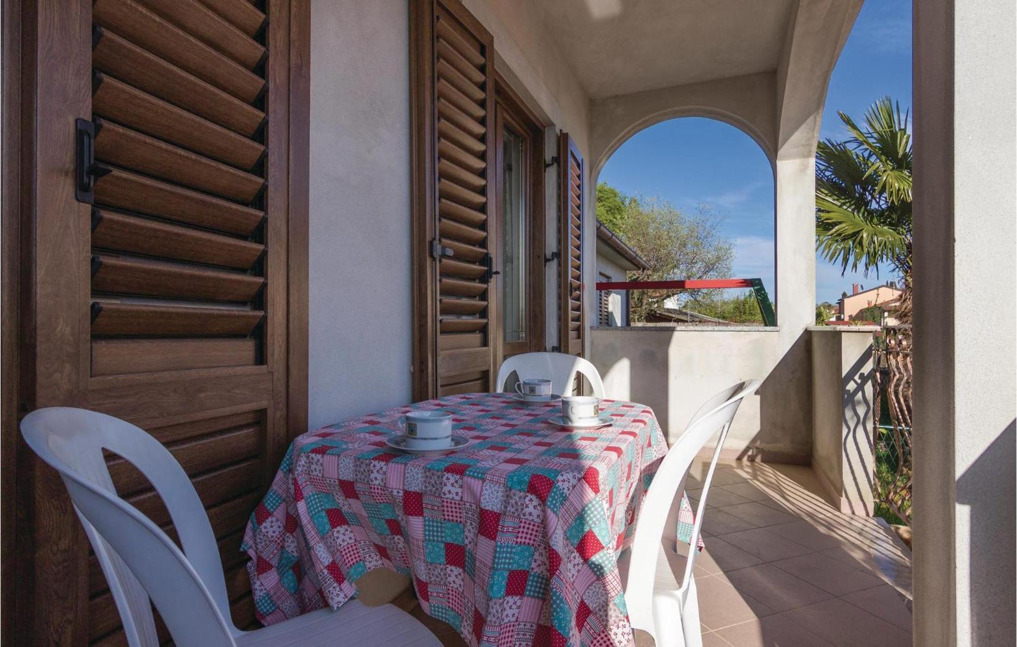 Cozy Apartment In Porec With Wifi Luaran gambar